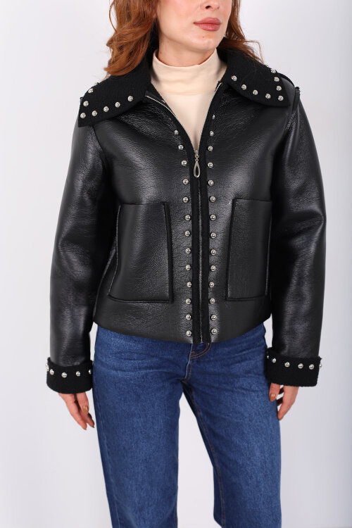 Yaka Kürklü Zımbalı Siyah Kadın Deri Mont - Berox (1)