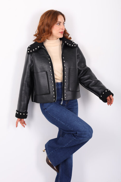 Yaka Kürklü Zımbalı Siyah Kadın Deri Mont - 3