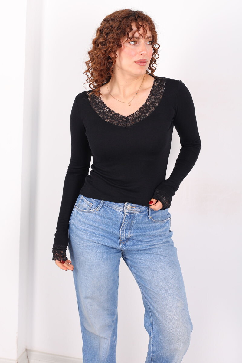 Yaka ve Kol Dantelli Siyah Kadın Body - 3