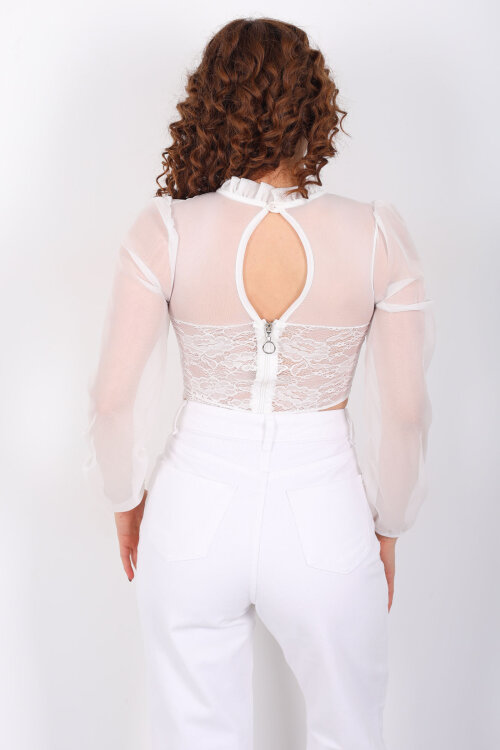 Yakası Fırfırlı Tül Detaylı Beyaz Kadın Dantel Bluz - Berox (1)