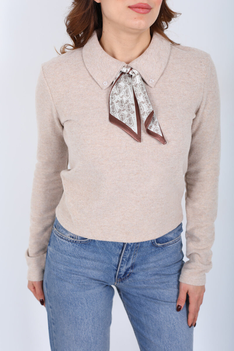 Yakası Fularlı Bej Kadın Selanik Bluz - 2