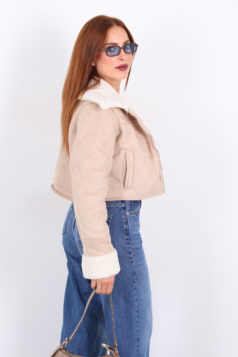 Yakası Kolları Kürklü Süet Bej Kadın Kısa Mont - 6
