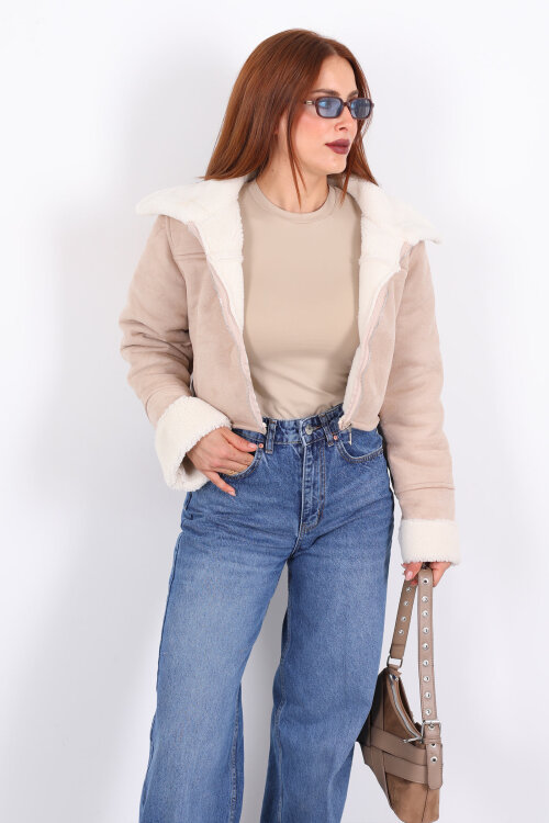 Yakası Kolları Kürklü Süet Bej Kadın Kısa Mont - 7