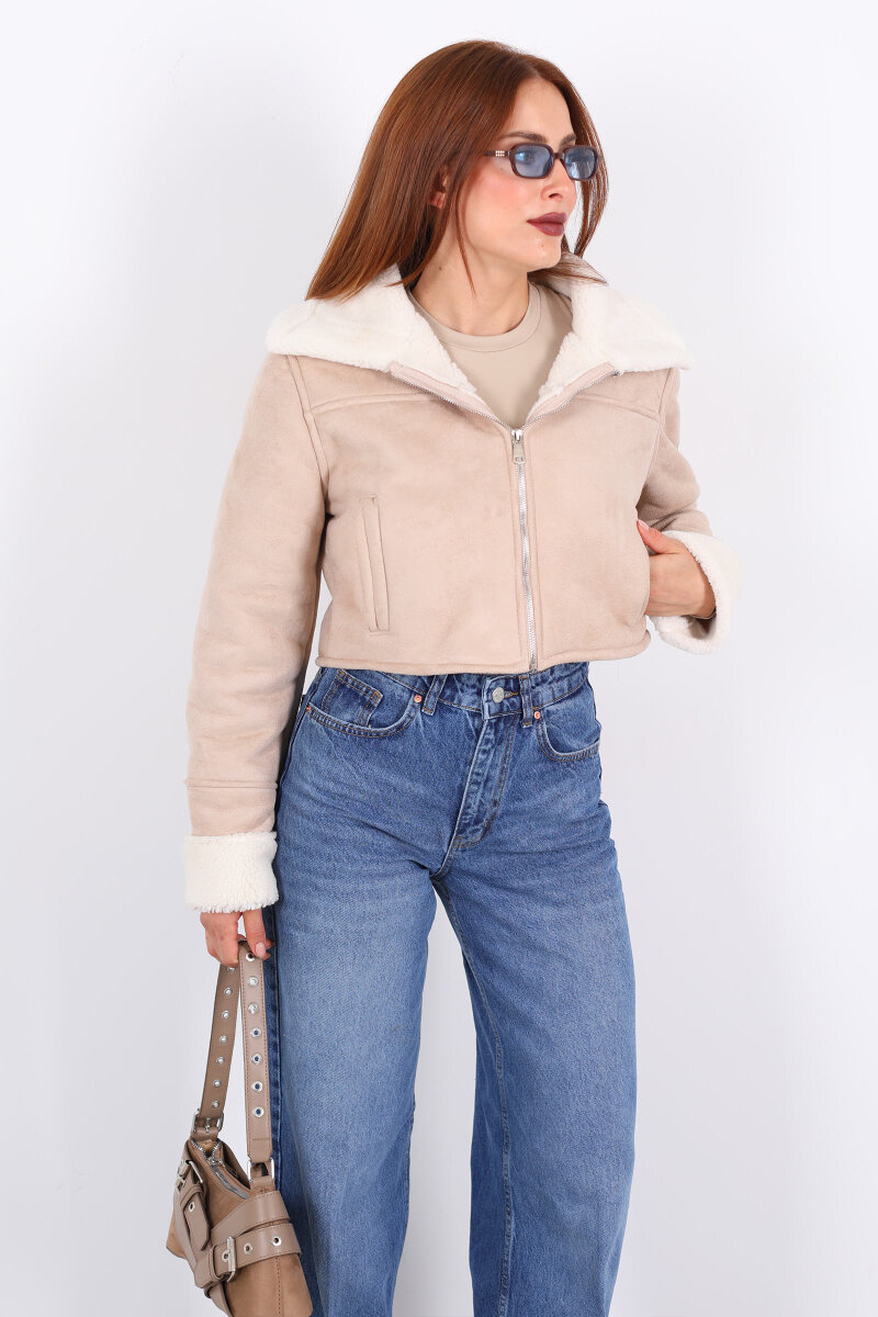 Yakası Kolları Kürklü Süet Bej Kadın Kısa Mont - 5