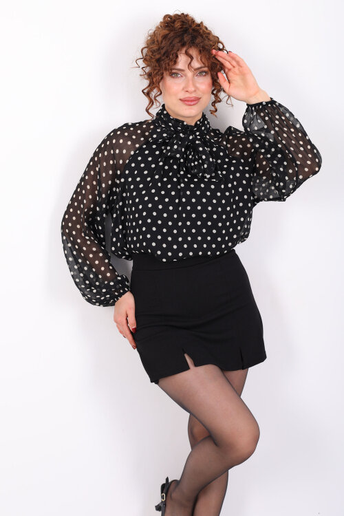 Yakası Şal Detaylı Puantiyeli Şifon Siyah Kadın Bluz - Berox