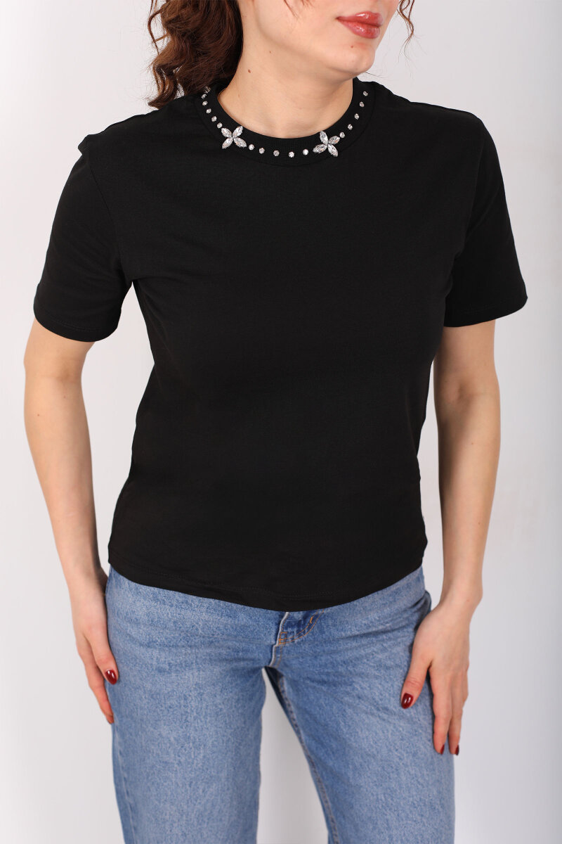 Yakası Taşlı Kısa Kol Siyah Kadın T-Shirt - 2