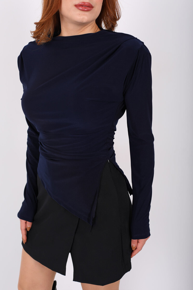 Yanı Büzgülü Asimetrik Lacivert Kadın Vatkalı Bluz - 2