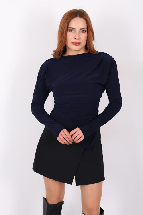 Yanı Büzgülü Asimetrik Lacivert Kadın Vatkalı Bluz - 6