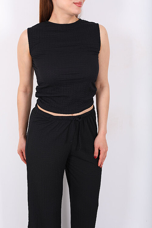 Yanları Drapeli Bisiklet Yaka Kadın Siyah Kolsuz Bubble Bluz - Berox (1)