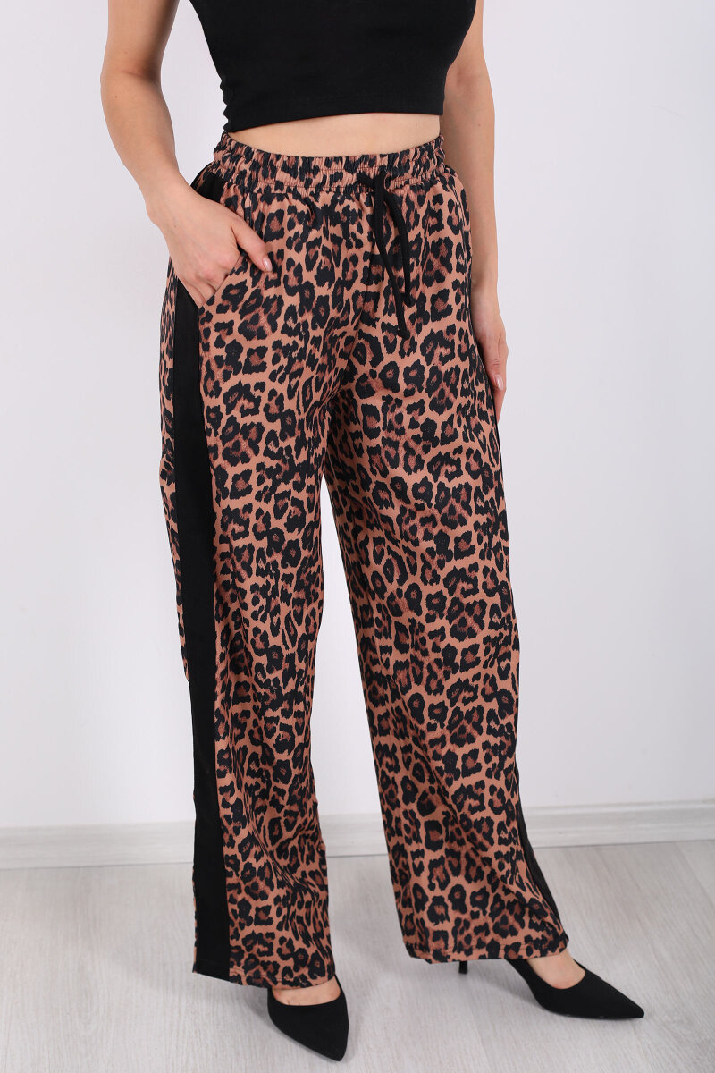 Yanları Şeritli Bol Paça Leopar Kadın Pantolon - 2