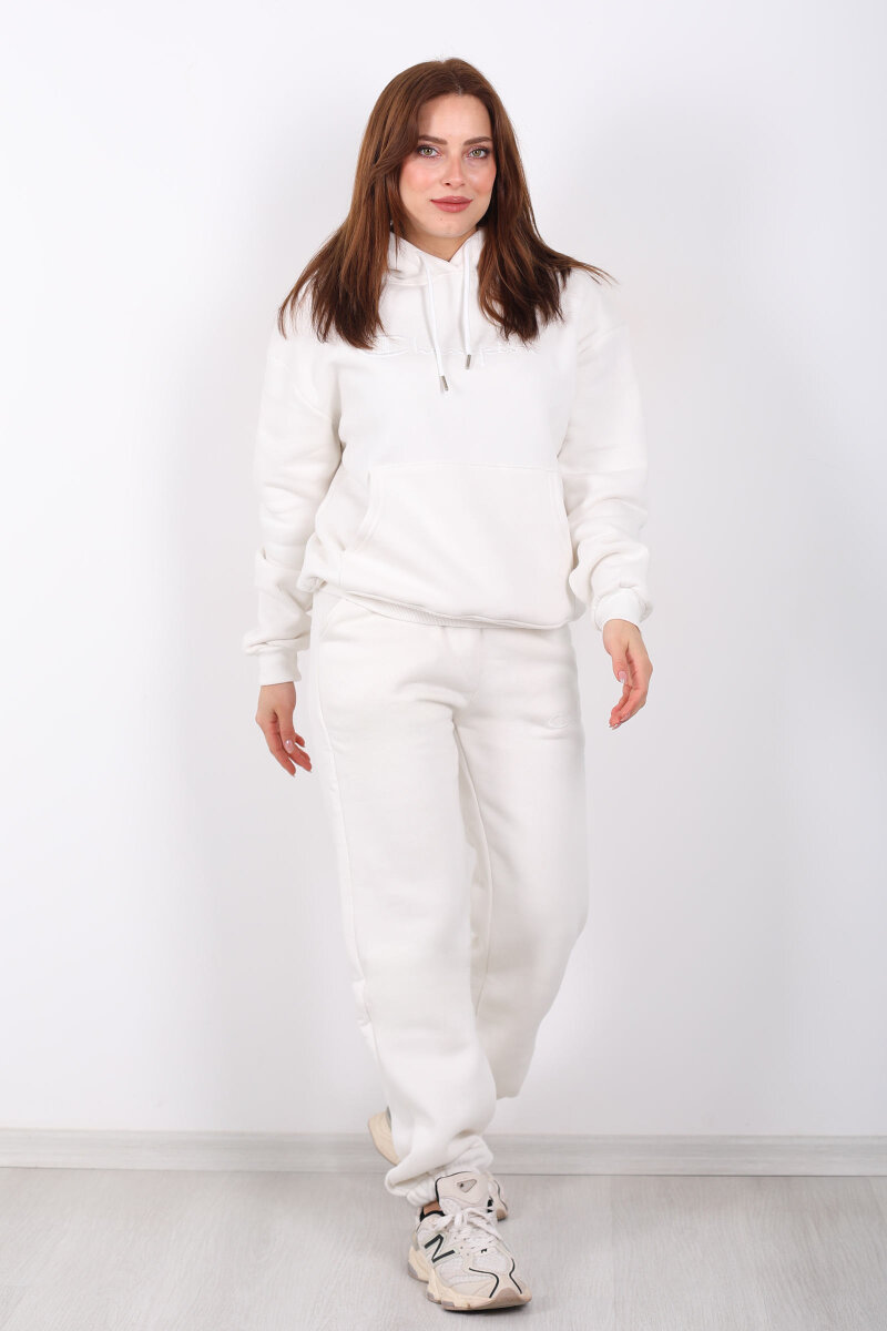 Yazı Nakışlı Kanguru Cepli Beyaz Kadın Üç İplik Eşofman Takım - 7