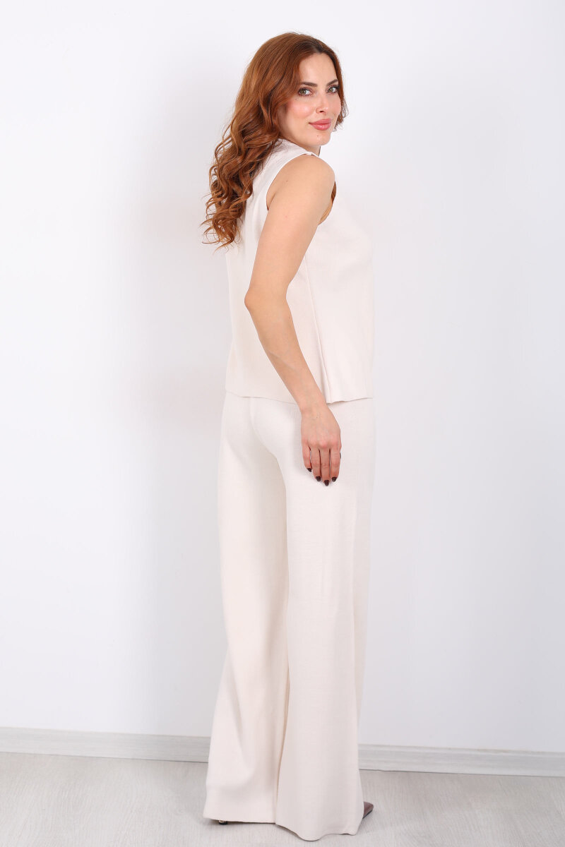 Yırtmaç Detaylı Aksesuarlı Kolsuz Kadın Krem Triko Takım - 6