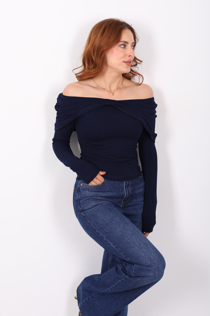 Yuvarlak Yaka Fiyonk Detaylı Kadın Lacivert Bluz - 1