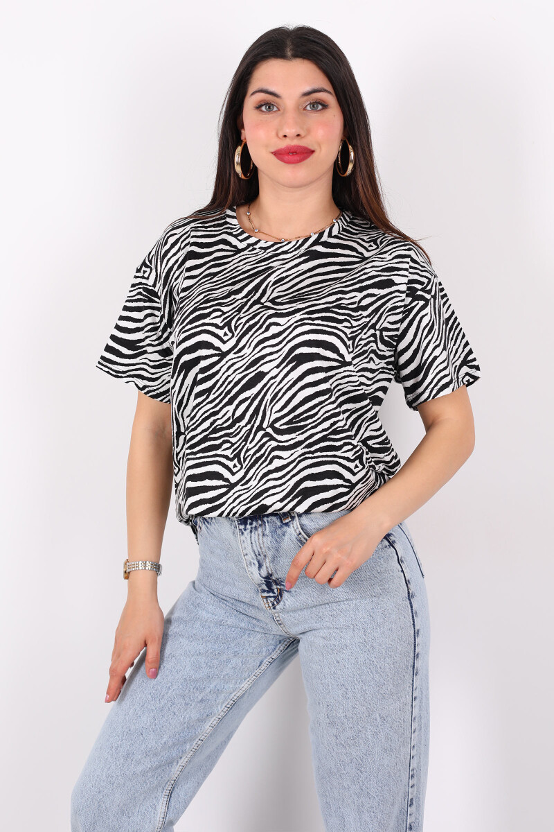 Zebra Desenli Kısa Kol Siyah Kadın T-Shirt - 3