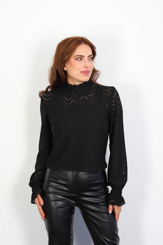 Zikzak Desen Dik Yaka Kadın Siyah Ajurlu Bluz - 2